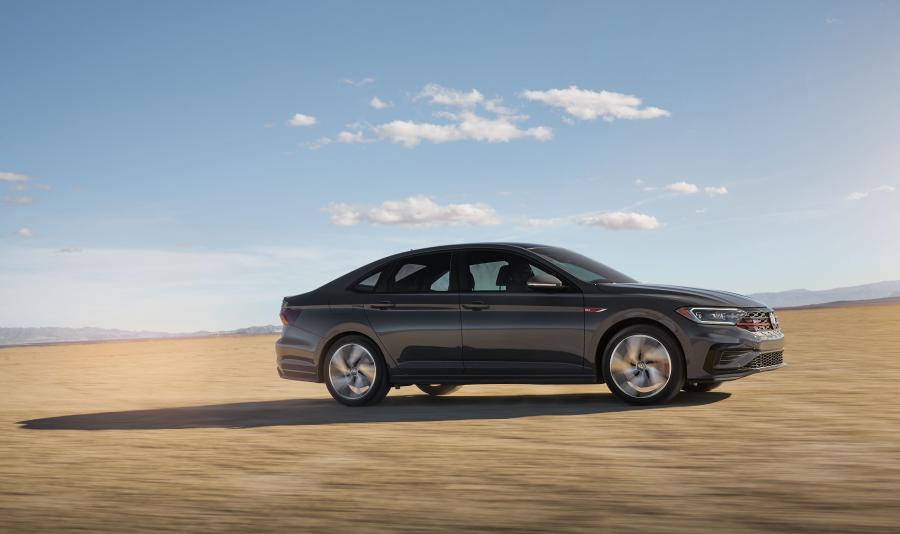  Volkswagen Jetta GLI S 2019 года  (NA) (фото 2 из 40)